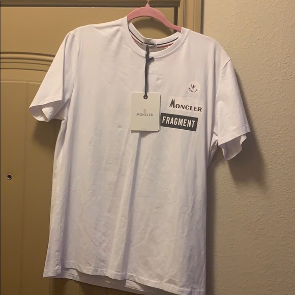 Moncler T-Shirt (authentic) - Picture 1 of 4